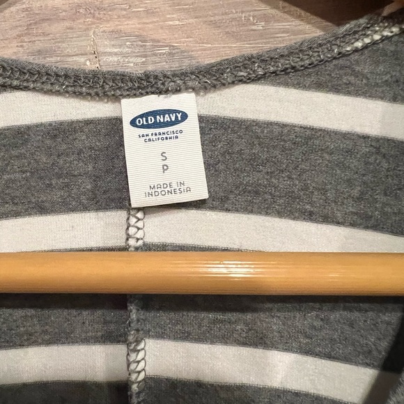 Old Navy Swing dress in gray and white stripe - Picture 3 of 3